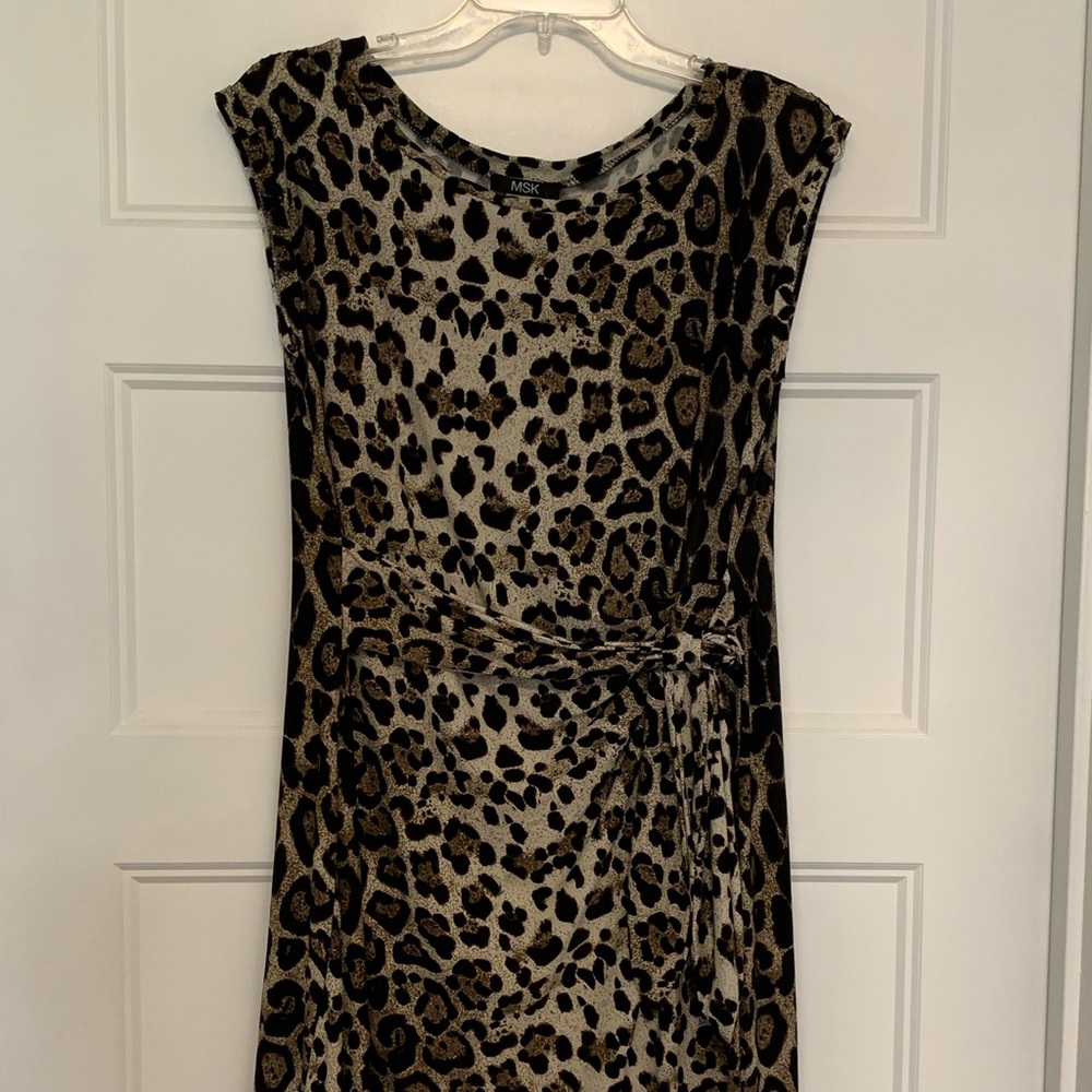 Leopard stretchy dress - NWT - never worn